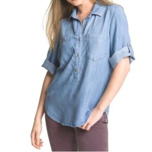 Anthropologie Cloth & Stone two pocket short sleeve denim shirt